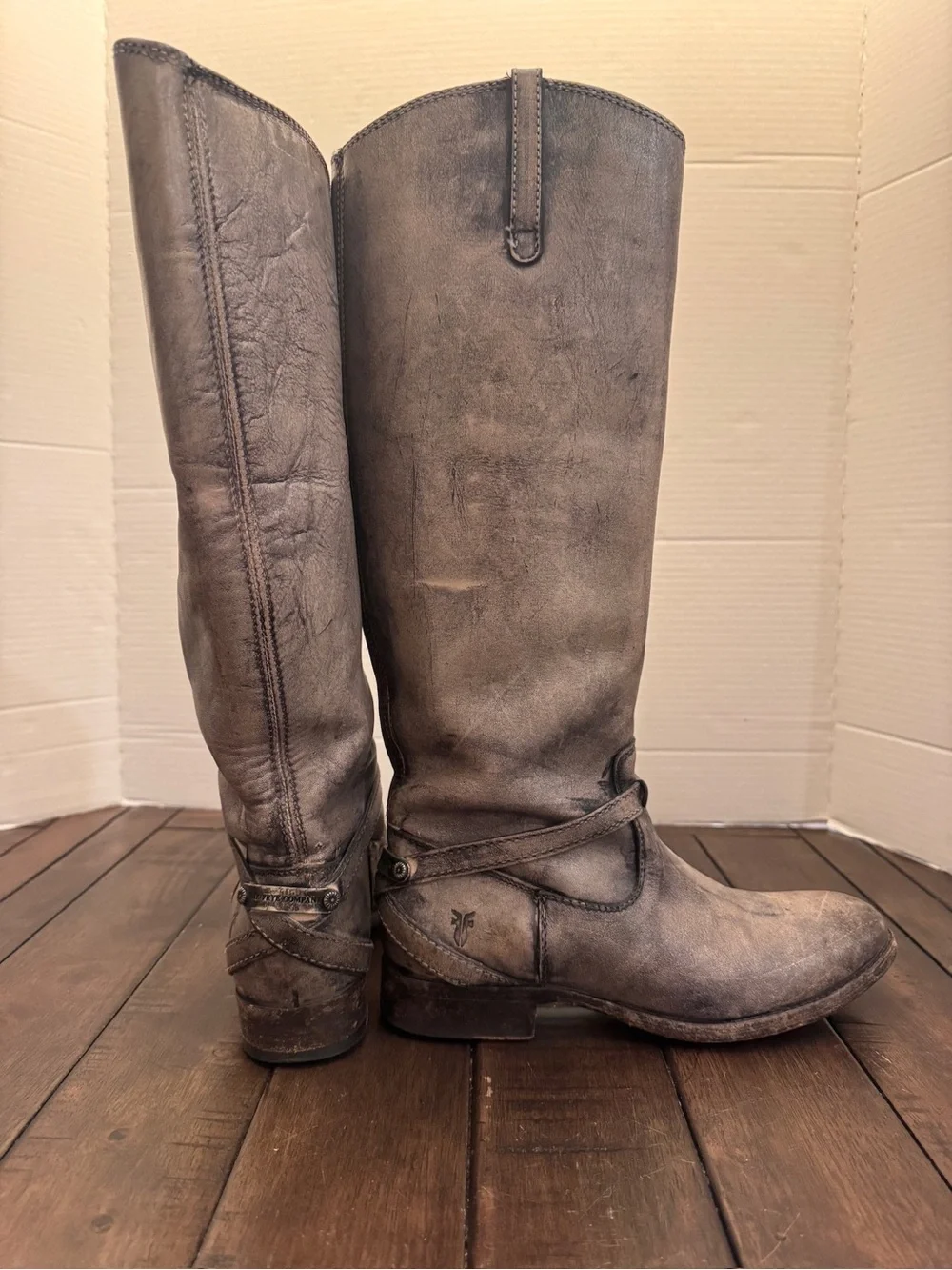FRYE LINDSAY PLATE 76975 LADIES DISTRESSED LEATHER RIDING BOOTS SIZE 7B FESTIVAL